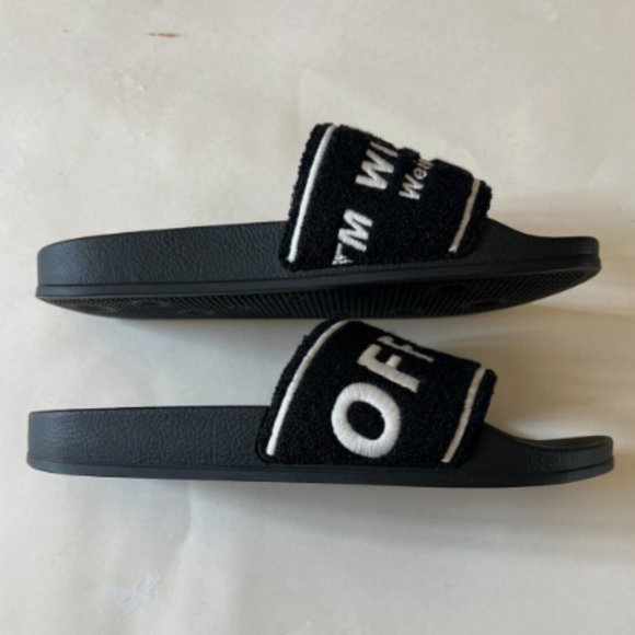 Off-White Embroidered Towel Slides in Black sz 9 US